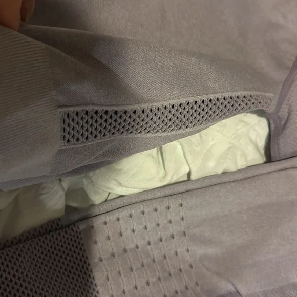 Bombshell - Picture 4 of 6